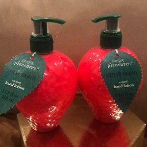 SIMPLE PLEASURES HAND LOTION STRAWBERRY SCENTED